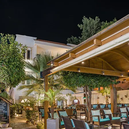 Paradise Hotel-apartments 3*